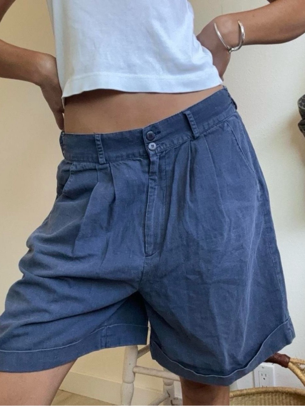 Women's Pleated High-Rise Shorts - Navy